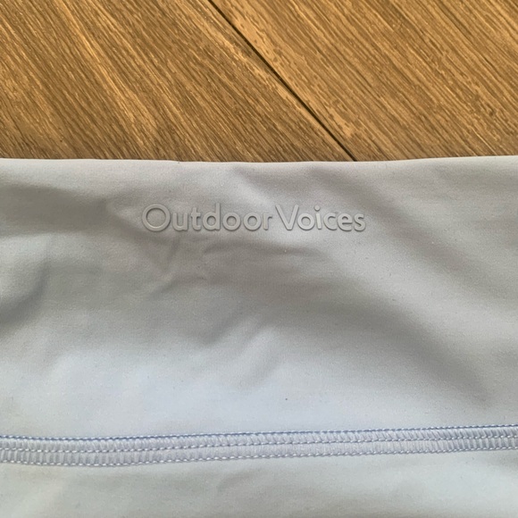 Outdoor Voices 3.5 inch shorts - Picture 4 of 5